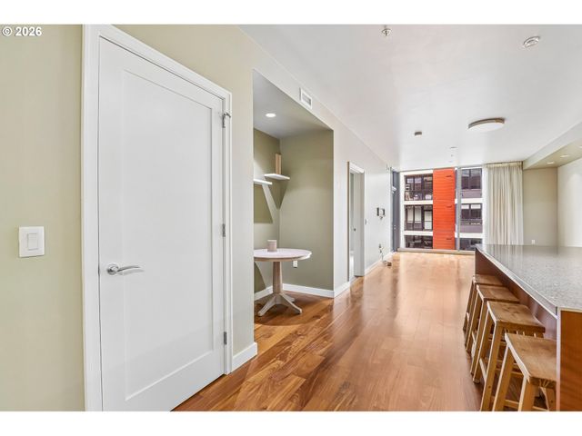 841 S GAINES St 335, Portland, OR 97239