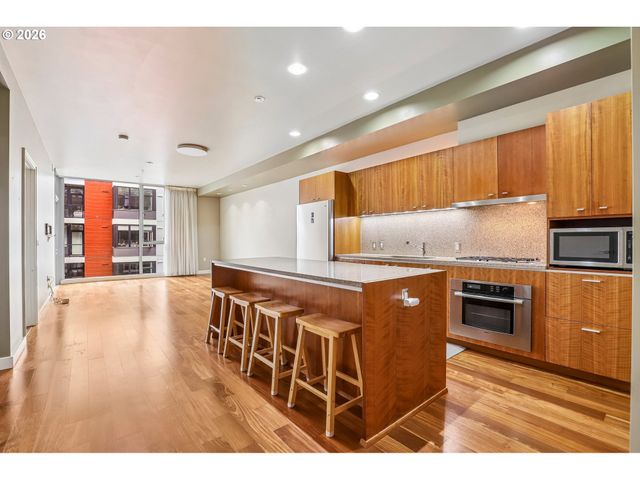 841 S GAINES St 335, Portland, OR 97239
