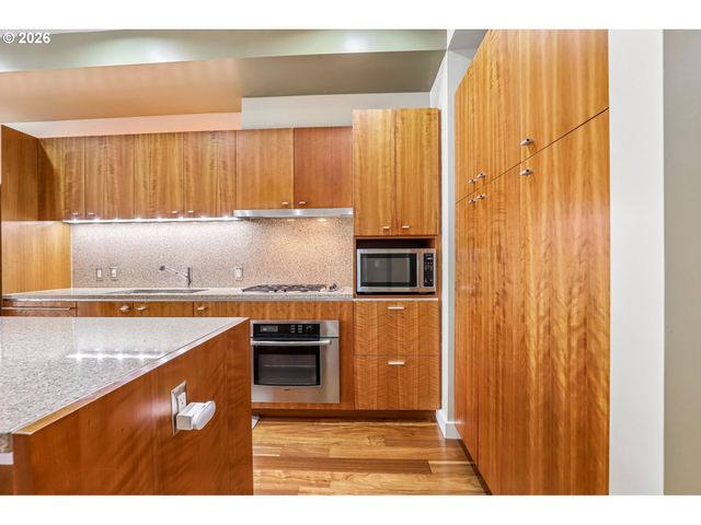 841 S GAINES St 335, Portland, OR 97239