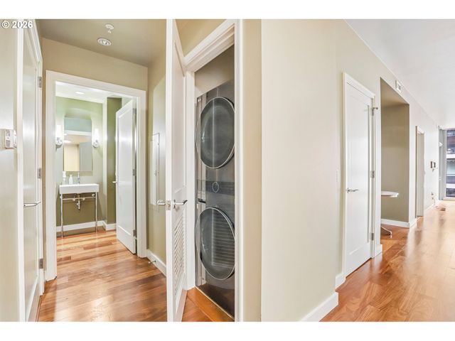 841 S GAINES St 335, Portland, OR 97239
