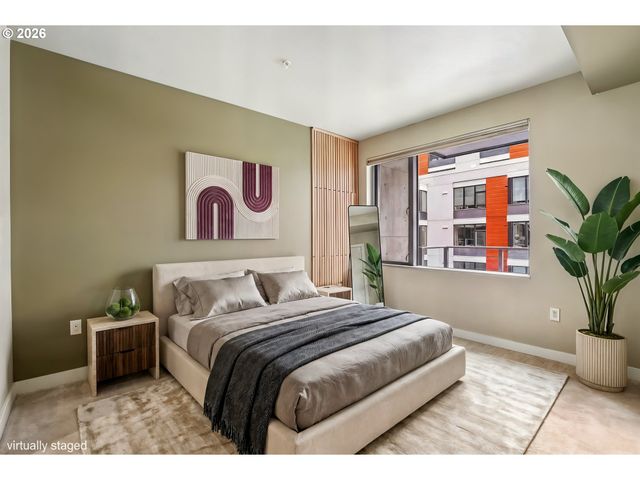 841 S GAINES St 335, Portland, OR 97239