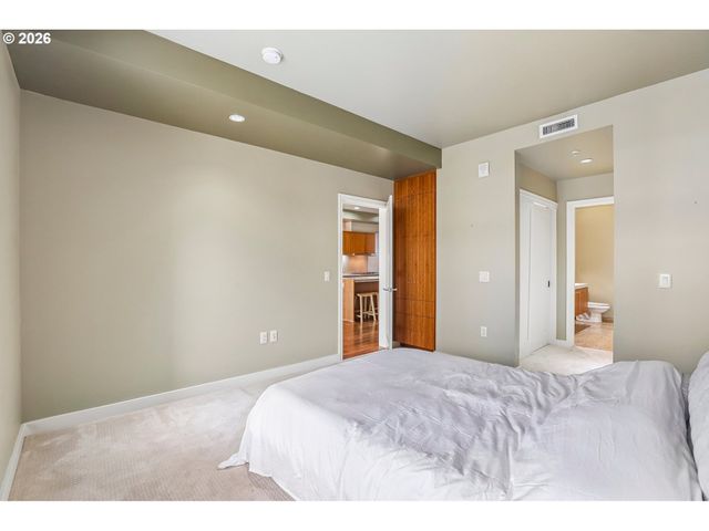 841 S GAINES St 335, Portland, OR 97239