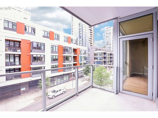 841 S GAINES St 335, Portland, OR 97239