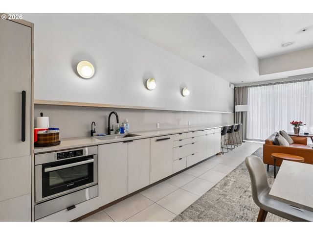 841 S GAINES St 335, Portland, OR 97239