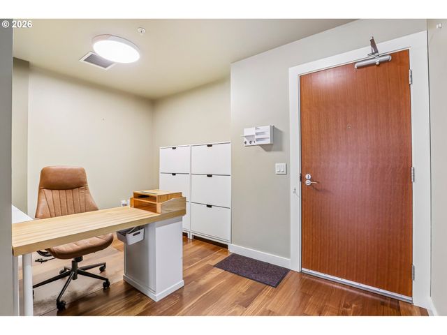 841 S GAINES St 335, Portland, OR 97239
