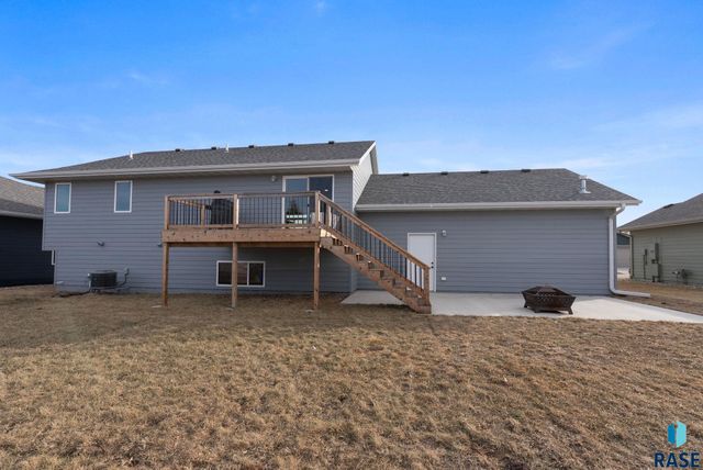 412 E Cairos Pl Place, Brandon, SD 57005