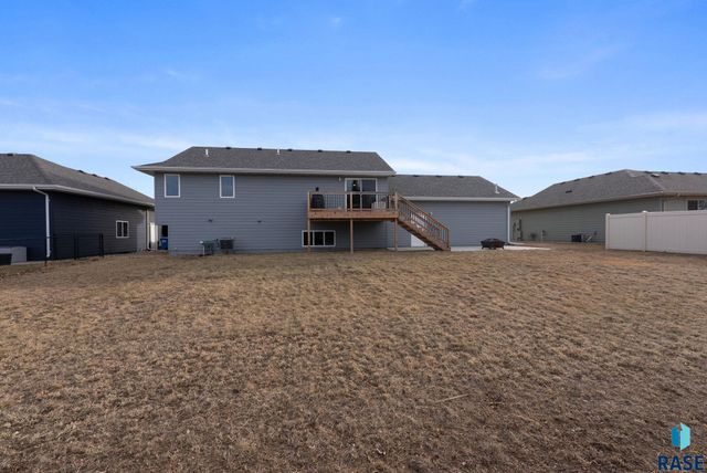 412 E Cairos Pl Place, Brandon, SD 57005