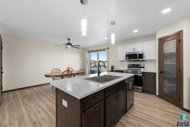 412 E Cairos Pl Place, Brandon, SD 57005