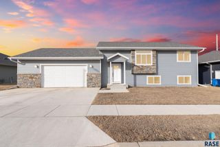 412 E Cairos Pl Place, Brandon, SD 57005