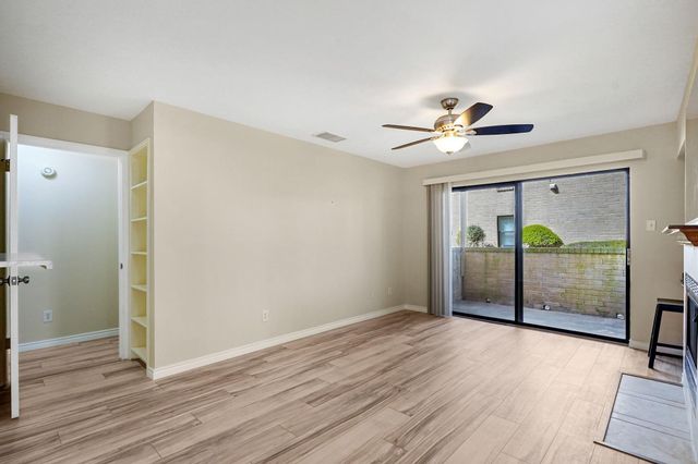 3500 Tangle Brush Drive 150, The Woodlands, TX 77381