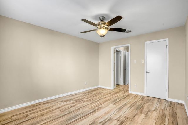 3500 Tangle Brush Drive 150, The Woodlands, TX 77381