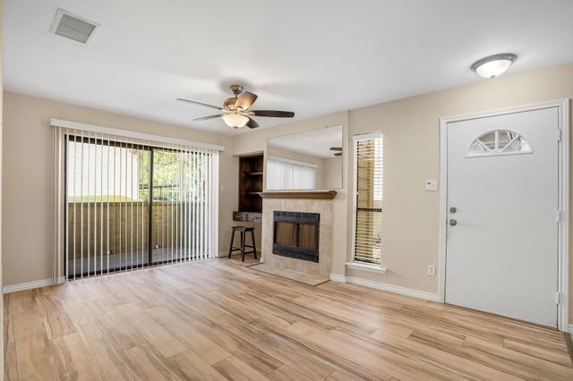 3500 Tangle Brush Drive 150, The Woodlands, TX 77381