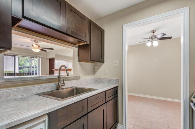3500 Tangle Brush Drive 150, The Woodlands, TX 77381