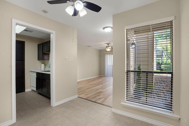 3500 Tangle Brush Drive 150, The Woodlands, TX 77381