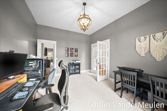 2627 Golfbury Drive SW, Wyoming, MI 49519