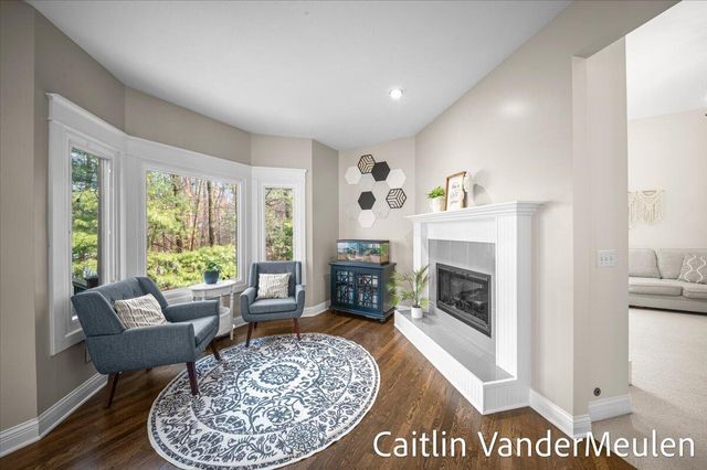 2627 Golfbury Drive SW, Wyoming, MI 49519