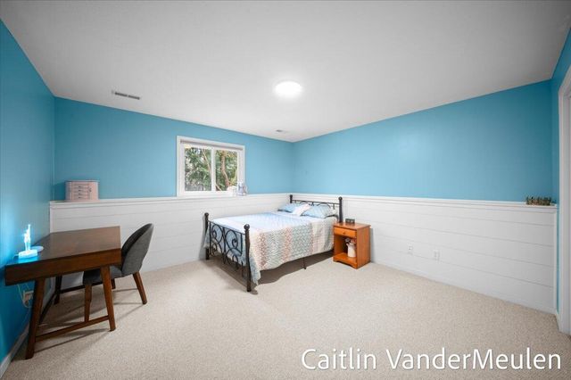 2627 Golfbury Drive SW, Wyoming, MI 49519