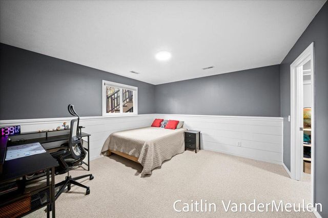 2627 Golfbury Drive SW, Wyoming, MI 49519