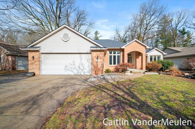 2627 Golfbury Drive SW, Wyoming, MI 49519