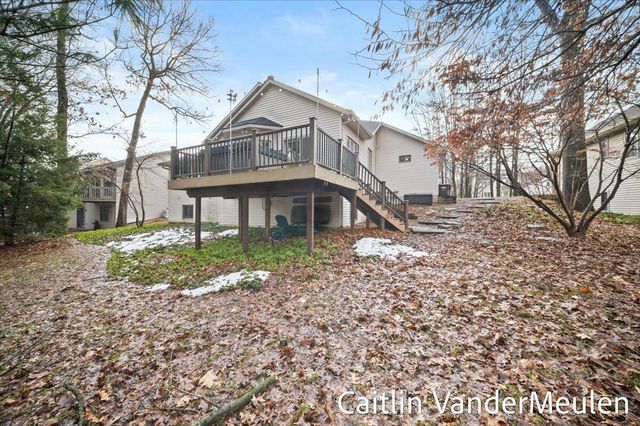 2627 Golfbury Drive SW, Wyoming, MI 49519