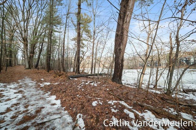 2627 Golfbury Drive SW, Wyoming, MI 49519