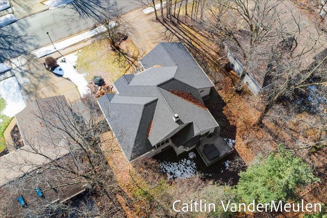 2627 Golfbury Drive SW, Wyoming, MI 49519