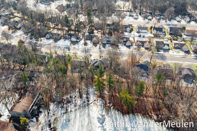 2627 Golfbury Drive SW, Wyoming, MI 49519