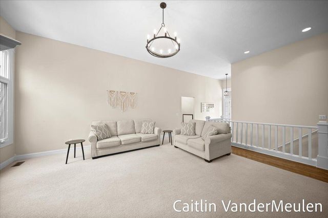 2627 Golfbury Drive SW, Wyoming, MI 49519