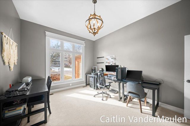 2627 Golfbury Drive SW, Wyoming, MI 49519