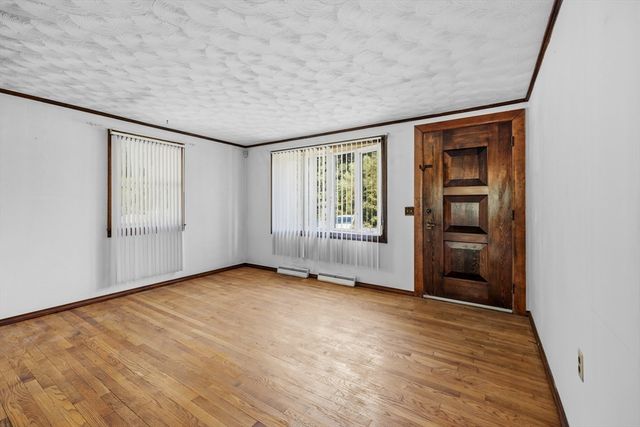 1638 Braley Rd, New Bedford, MA 02745