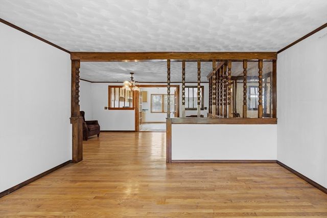 1638 Braley Rd, New Bedford, MA 02745