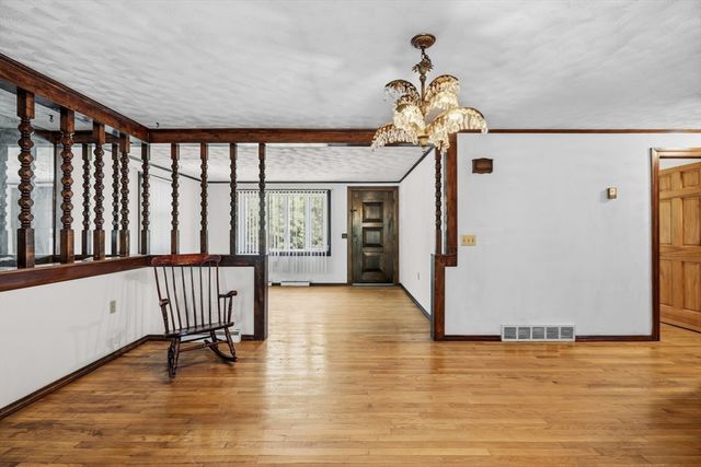 1638 Braley Rd, New Bedford, MA 02745