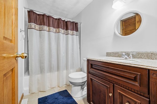 1638 Braley Rd, New Bedford, MA 02745