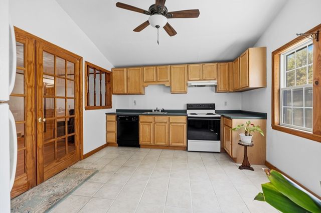 1638 Braley Rd, New Bedford, MA 02745
