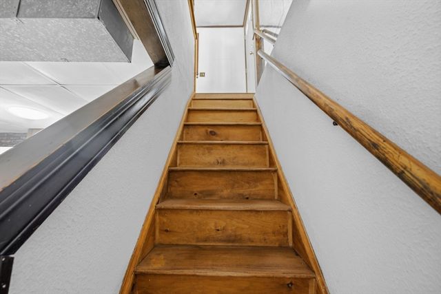 1638 Braley Rd, New Bedford, MA 02745