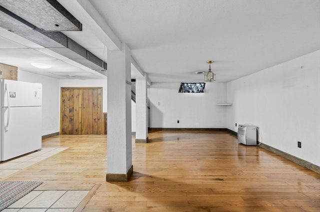 1638 Braley Rd, New Bedford, MA 02745