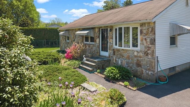 1638 Braley Rd, New Bedford, MA 02745
