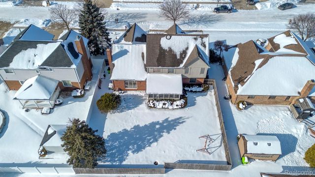 53428 Gregory Drive, Macomb Township, MI 48042