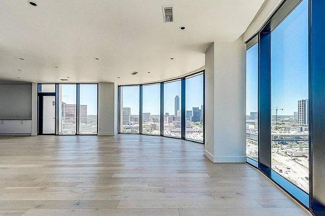 1409 Post Oak Boulevard 1604, Houston, TX 77056