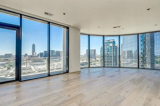 1409 Post Oak Boulevard 1604, Houston, TX 77056