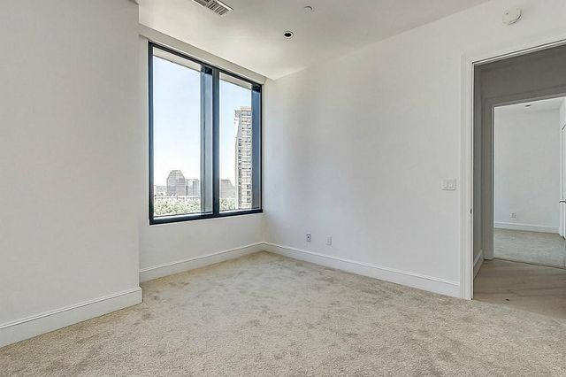 1409 Post Oak Boulevard 1604, Houston, TX 77056