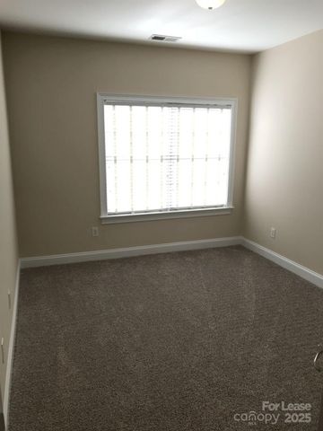 8328 Indigo Row, Charlotte, NC 28277