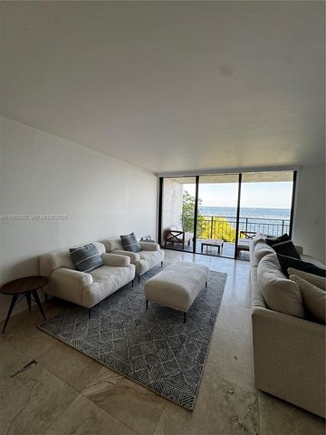 1632 S Bayshore Ct 302, Miami, FL 33133