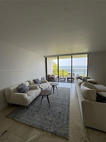 1632 S Bayshore Ct 302, Miami, FL 33133