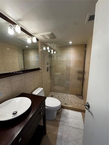 1632 S Bayshore Ct 302, Miami, FL 33133