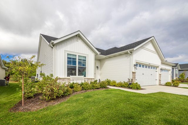 4352 Reflection Place, Valparaiso, IN 46385