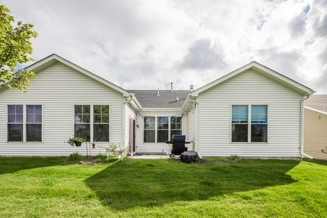 4352 Reflection Place, Valparaiso, IN 46385