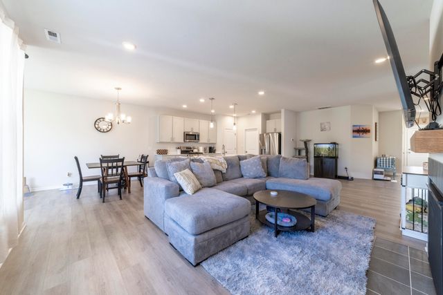 4352 Reflection Place, Valparaiso, IN 46385