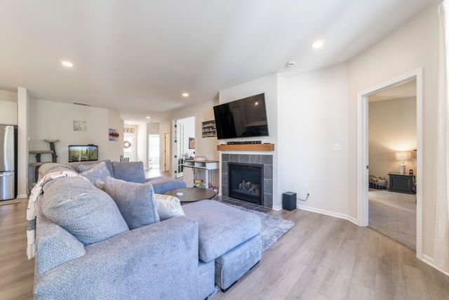 4352 Reflection Place, Valparaiso, IN 46385