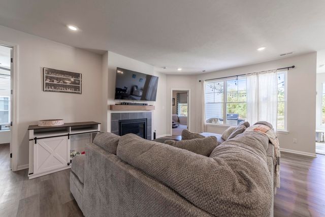 4352 Reflection Place, Valparaiso, IN 46385